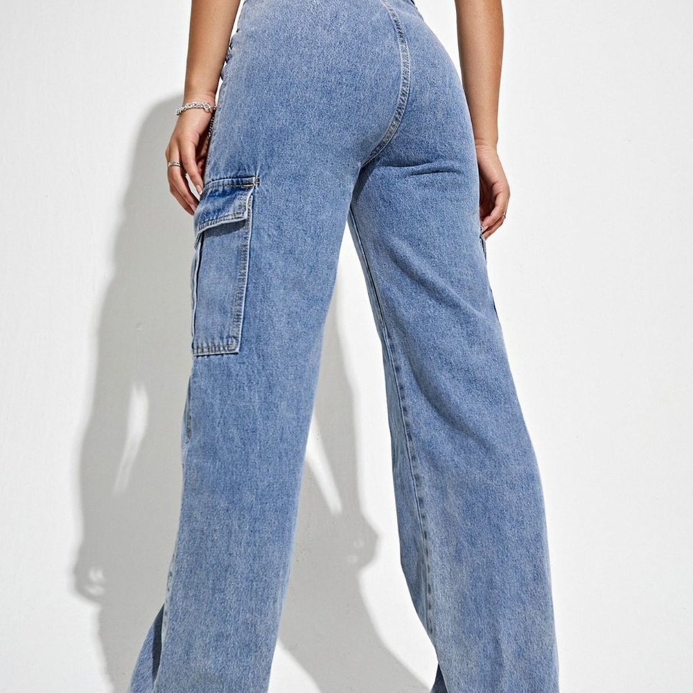 Casual High Waist Flap Pocket Side Cargo Jeans Light Wash - Picture 3 of 5